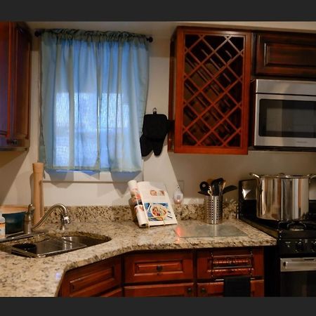 Great 2 Bedroom Condo,Free Parking,Easy Commute. Irvington Extérieur photo
