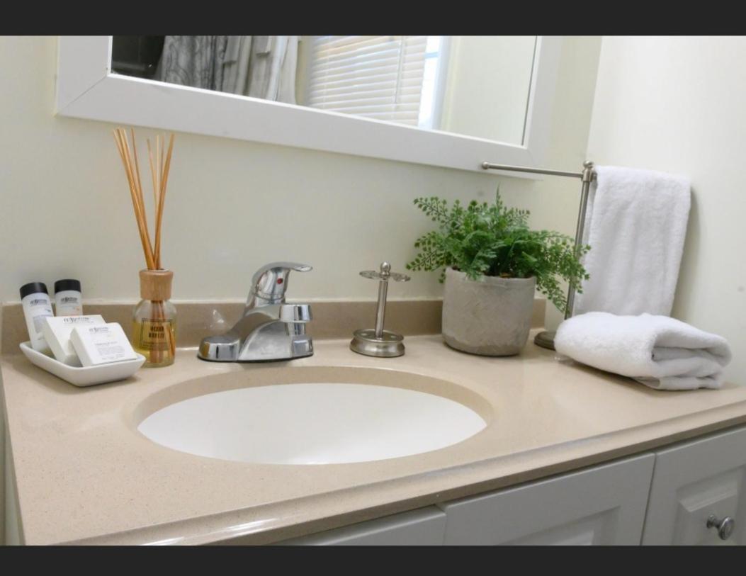 Great 2 Bedroom Condo,Free Parking,Easy Commute. Irvington Extérieur photo